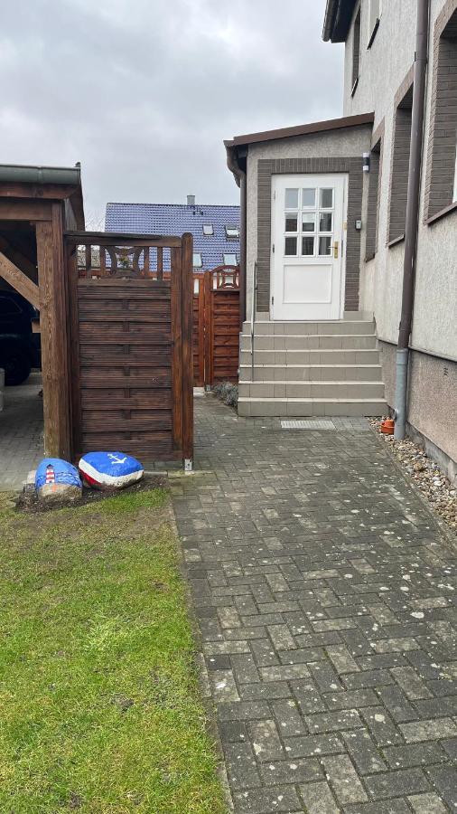 רוסטוק Ferienwohnung Mit Warnowblick מראה חיצוני תמונה